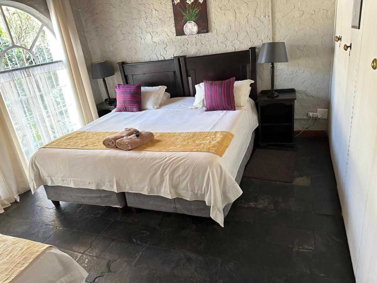 Just Tiffany Guest House & Conference Facility بوتشيفستروم المظهر الخارجي الصورة