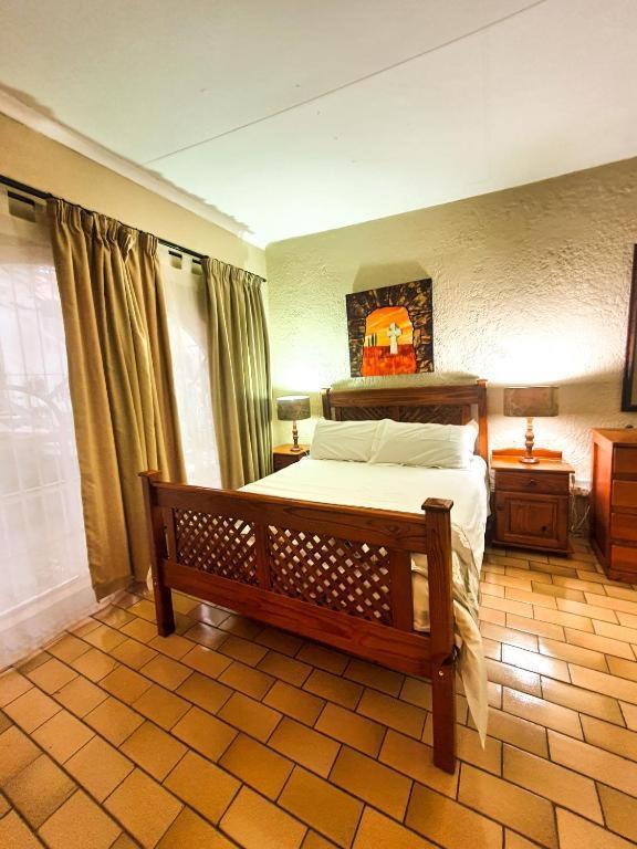 Just Tiffany Guest House & Conference Facility بوتشيفستروم المظهر الخارجي الصورة